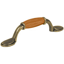 Cargar imagen en el visor de la galería, Jaladera de latón antiguo, con inserto de zinc